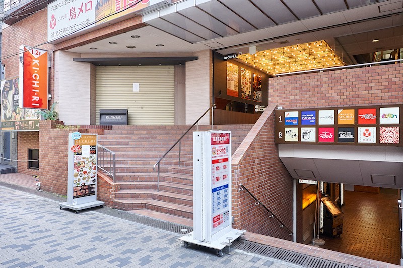 SDF24 阪急伊丹駅前店への道順