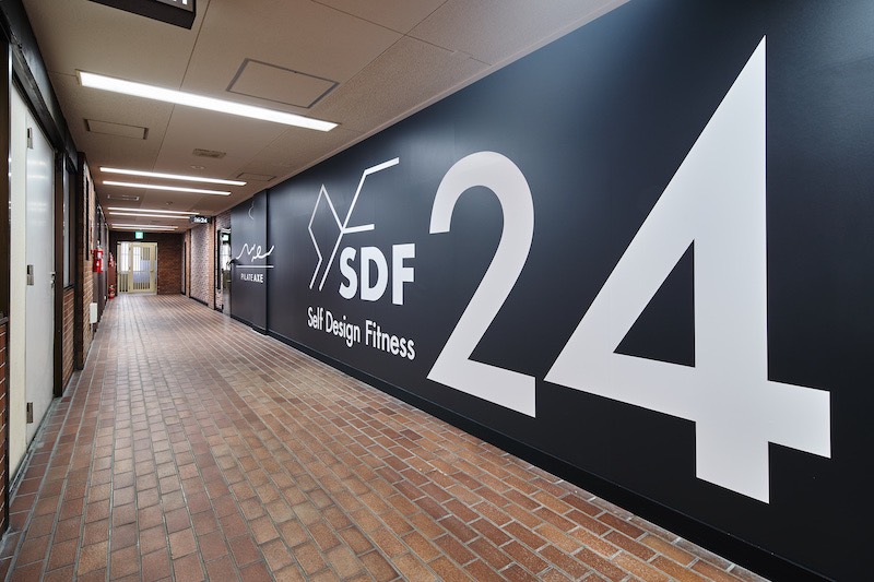 SDF24 阪急伊丹駅前店の外観
